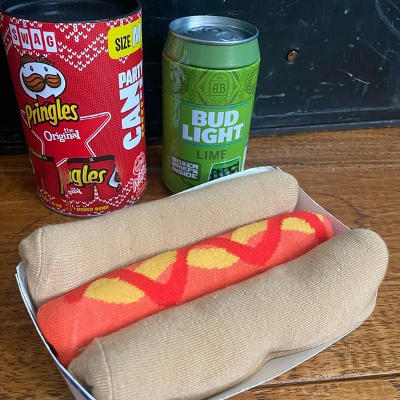 🆕 2 pairs of BOXERS & 3 pairs of SOCKS- just in time for FATHERS DAY🍻🌭 - Picture 1 of 12